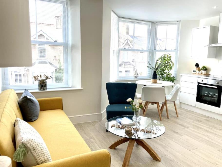 Luxury Porthcawl 1 Bedroom Apt, Prime Location Ngoại thất bức ảnh
